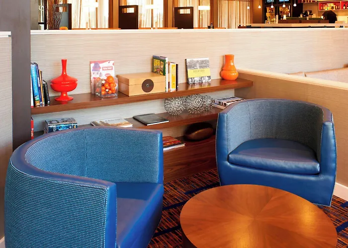 Courtyard By Marriott Rockford