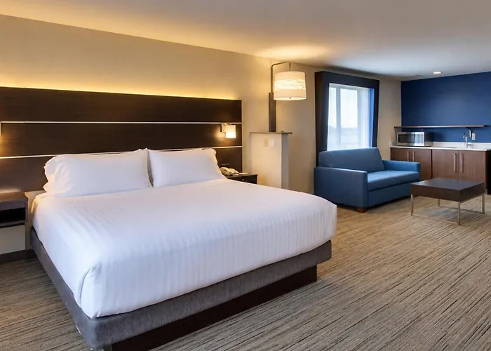 Holiday Inn Express Hotel & Suites Morris By Ihg