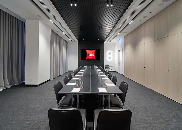 Ibis Adelaide