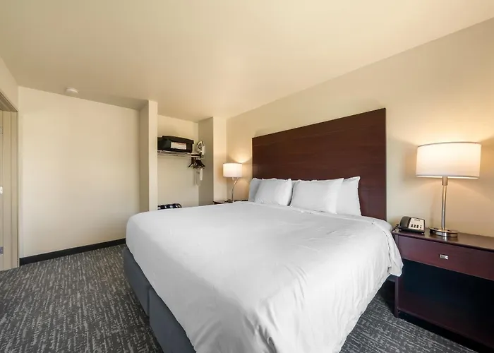 Cobblestone Inn & Suites - Avoca