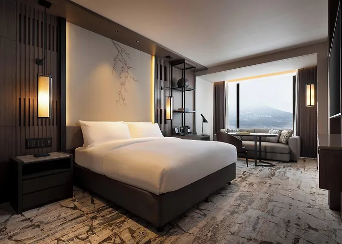 Higashiyama Niseko Village, A Ritz-Carlton Reserve