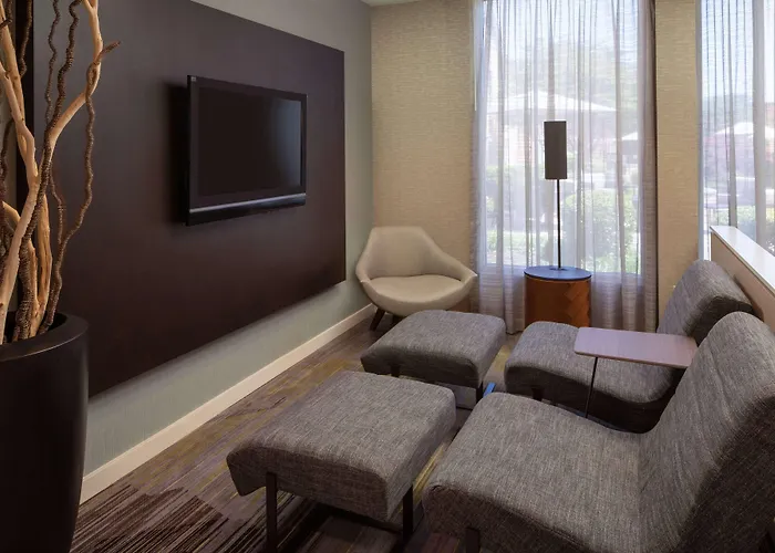 Sonesta Select Chattanooga Hamilton Place