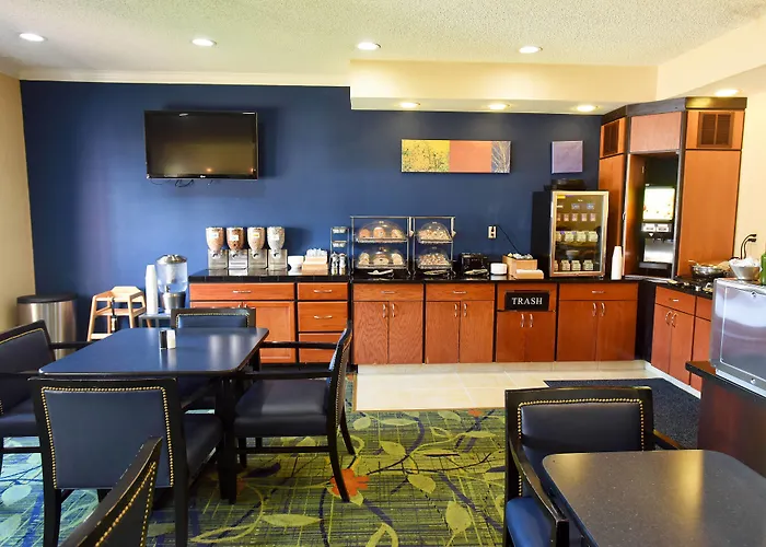 Americinn By Wyndham Topeka