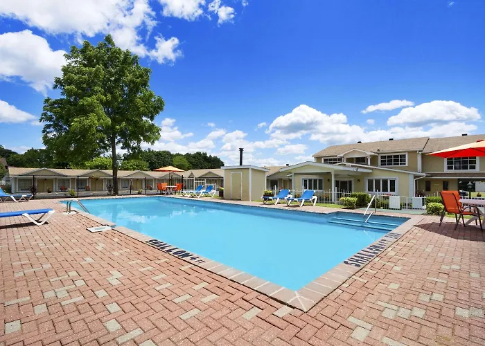 Super 8 By Wyndham Brockville
