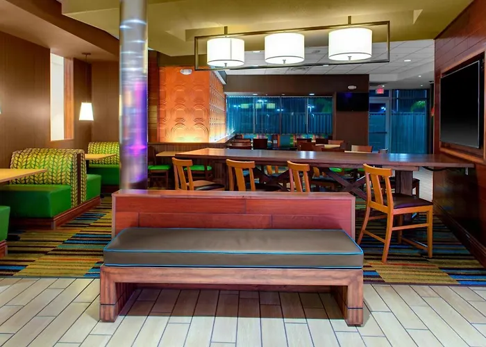 Fairfield Inn & Suites By Marriott Bakersfield North/Airport