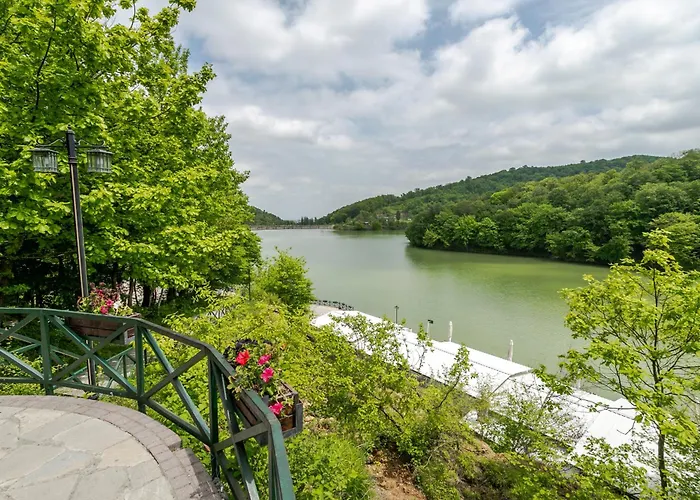 Macara Lake Park