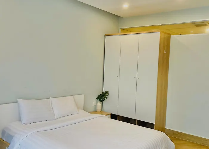 Midmost C22 Apartment
