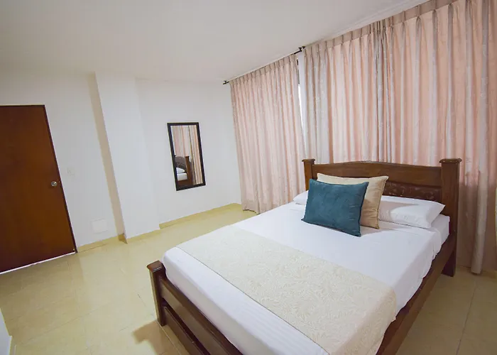 Hotel Toledo Plaza