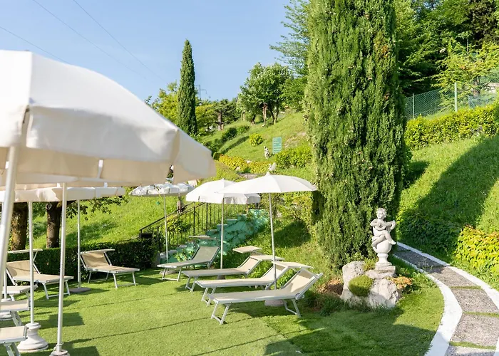 Village Hotel Lucia