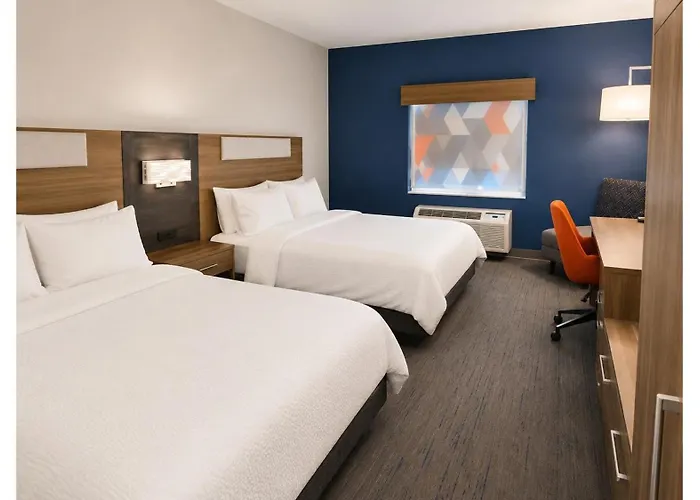Holiday Inn Express Kenedy By Ihg