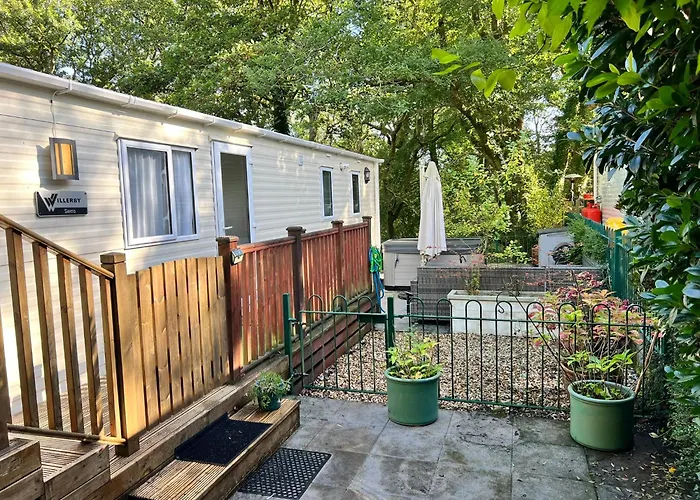 Woodland Escape With Hot Tub - Aberdeunant Hall Caravan Park