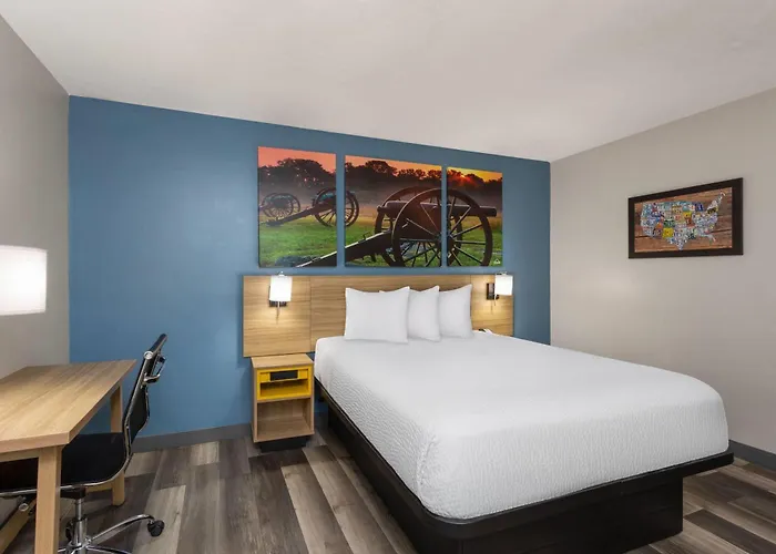 Days Inn By Wyndham Gainesville Hospital - University Area