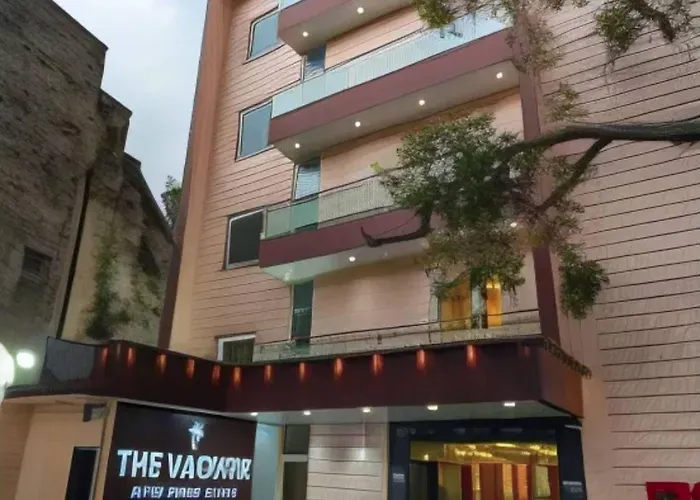 Hotel The Vaishvik Banganga Road
