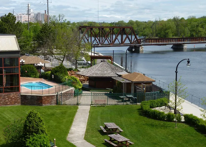 Holiday Inn Hotel Peterborough Waterfront By Ihg