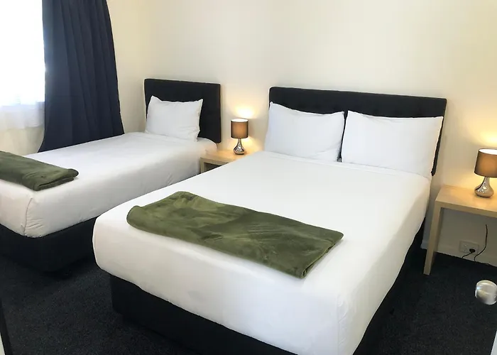 Twin Coast Adventures Motel & Cycle Hire