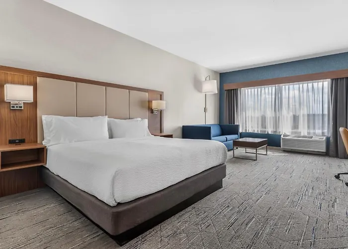 Holiday Inn Express & Suites Findlay North By Ihg