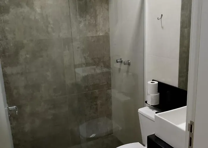 Petri Plaza Hotel
