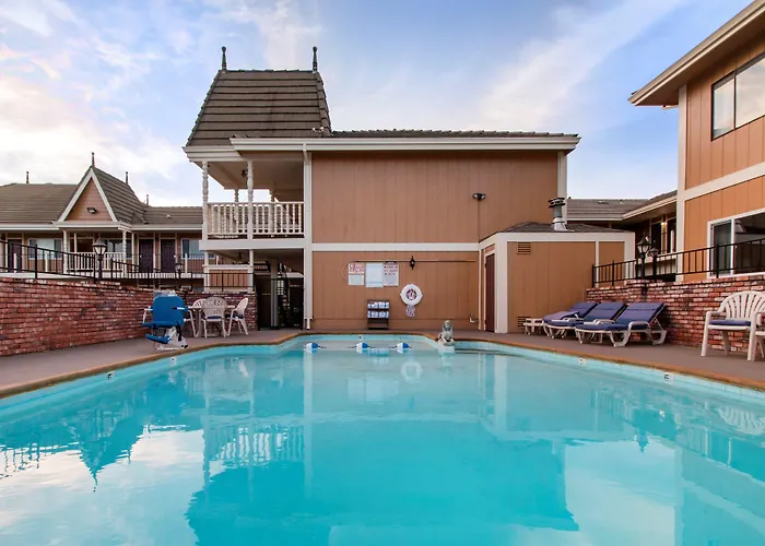 Ramada Bayside Inn & Suites Eureka