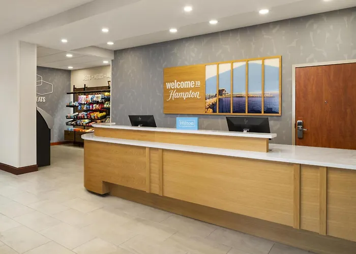 Hampton Inn & Suites Mystic