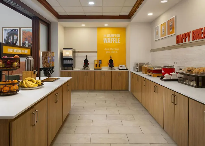 Hampton Inn & Suites Mystic