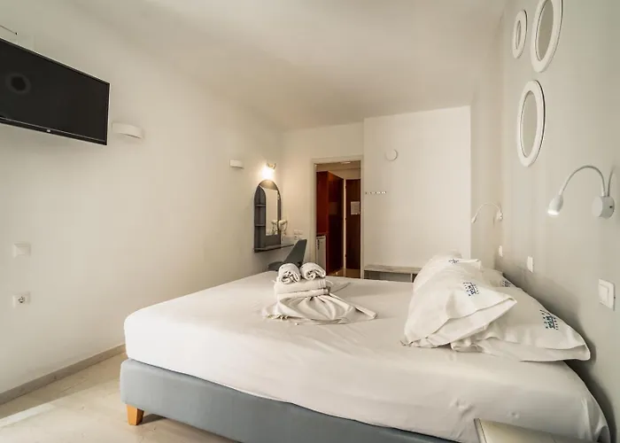 Avra Beach Hotel
