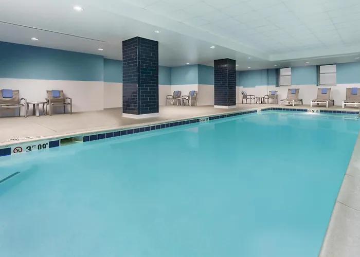Hampton Inn & Suites Baltimore Inner Harbor