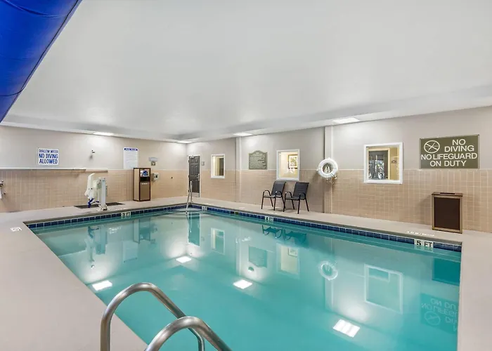 Comfort Inn & Suites North Charleston - Northwoods