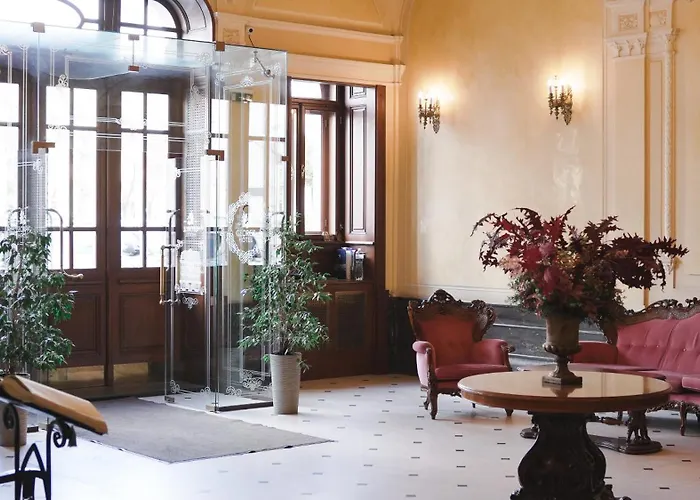 George Hotel