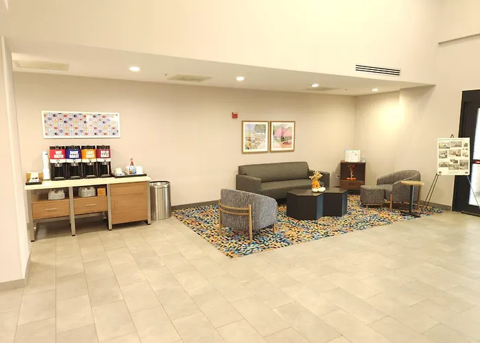Hampton Inn And Suites Of Lamar