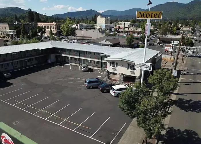 Knights Inn Motel