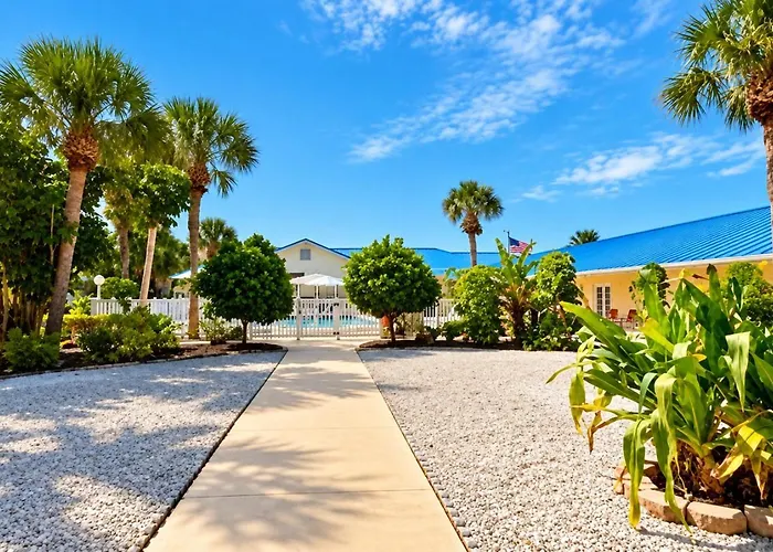 Island Sun Inn & Suites - Historic Venice & Beach Getaway