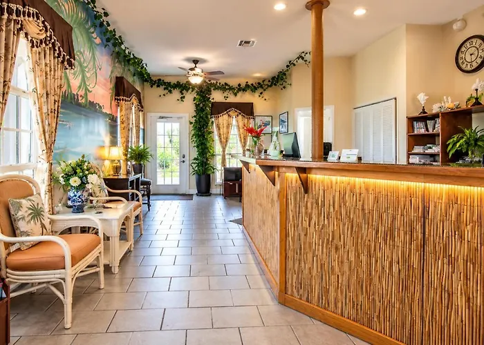 Island Sun Inn & Suites - Historic Venice & Beach Getaway