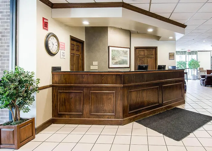 Econo Lodge Inn & Suites Norton - Wise South