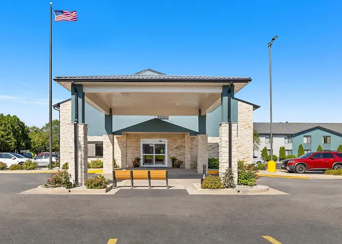 Clarion Pointe Racine - Mount Pleasant