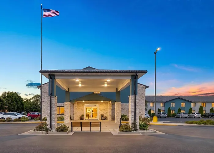 Clarion Pointe Racine - Mount Pleasant