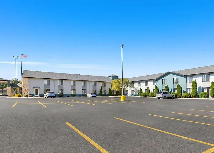 Clarion Pointe Racine - Mount Pleasant