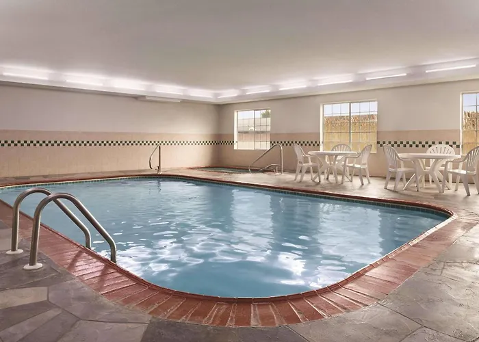 Country Inn & Suites By Radisson, Michigan City, In