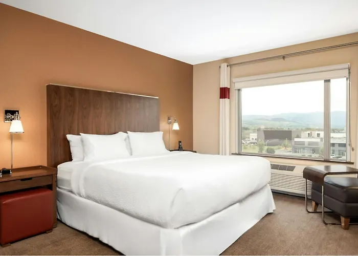 Four Points By Sheraton Kelowna Airport