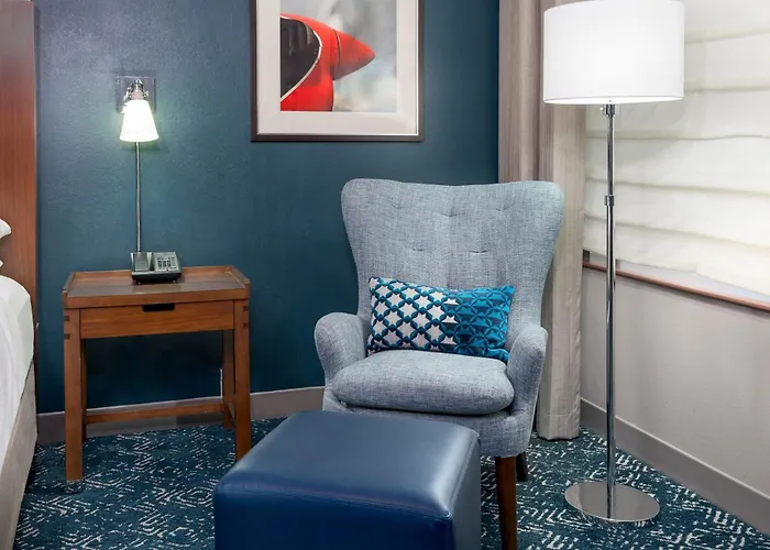Four Points By Sheraton Huntsville Airport