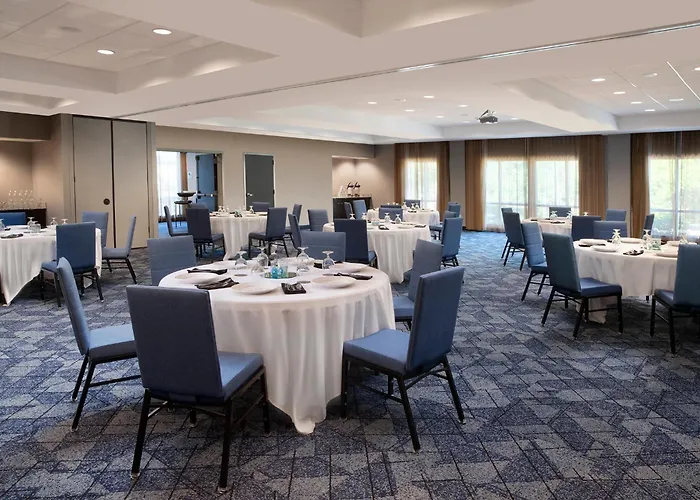Courtyard By Marriott Hot Springs