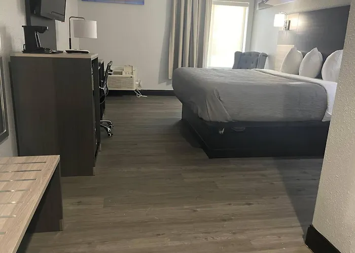 Quality Suites Abilene Mall Area