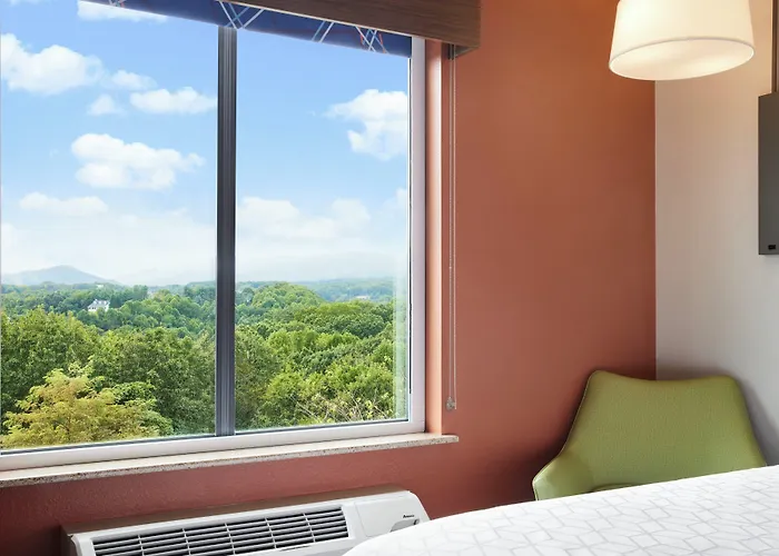 Holiday Inn Express Hotel & Suites Salem By Ihg