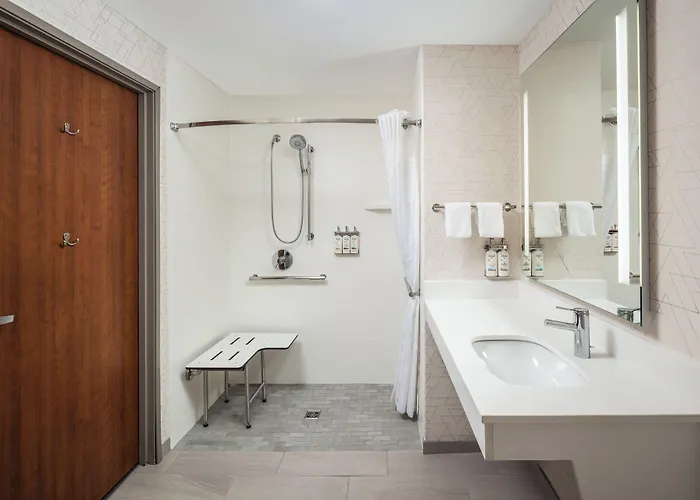 Holiday Inn Express & Suites Nampa - Idaho Center By Ihg