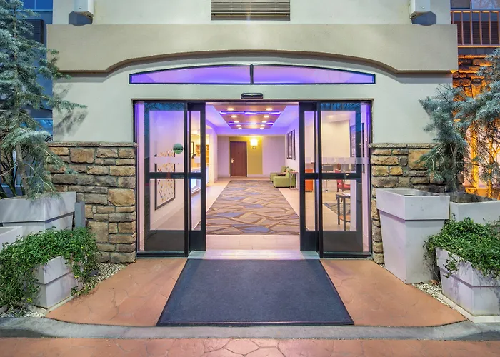 Holiday Inn Express Hotel & Suites Bishop By Ihg