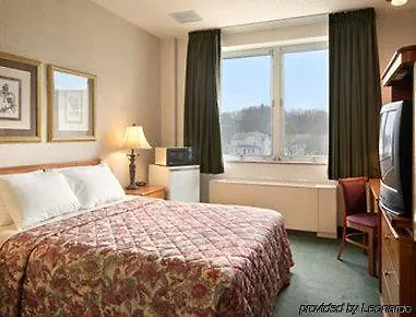 Days Inn And Suites Elkins