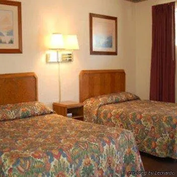 Budget Host Inn