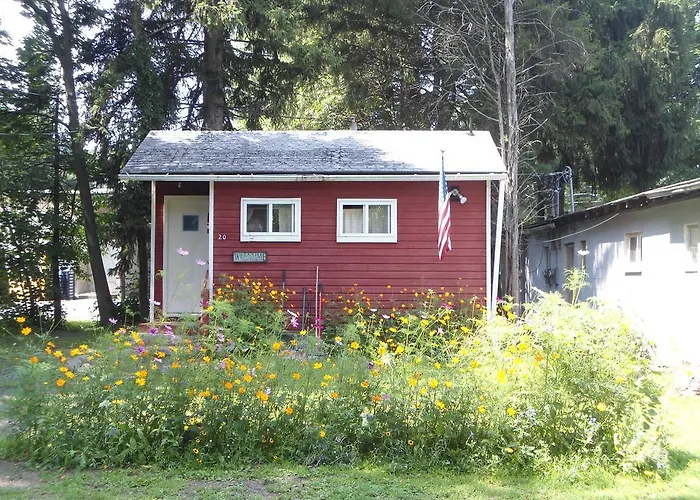 Flower Field Inn And Cottages