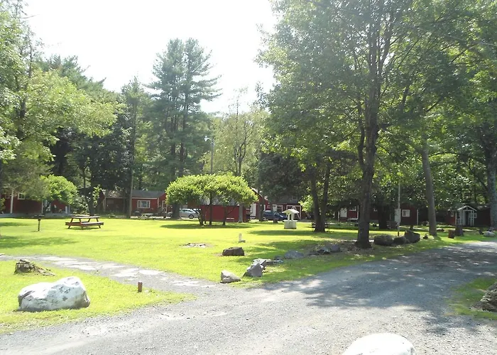 Flower Field Inn And Cottages