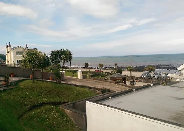 Halfway House Hotel