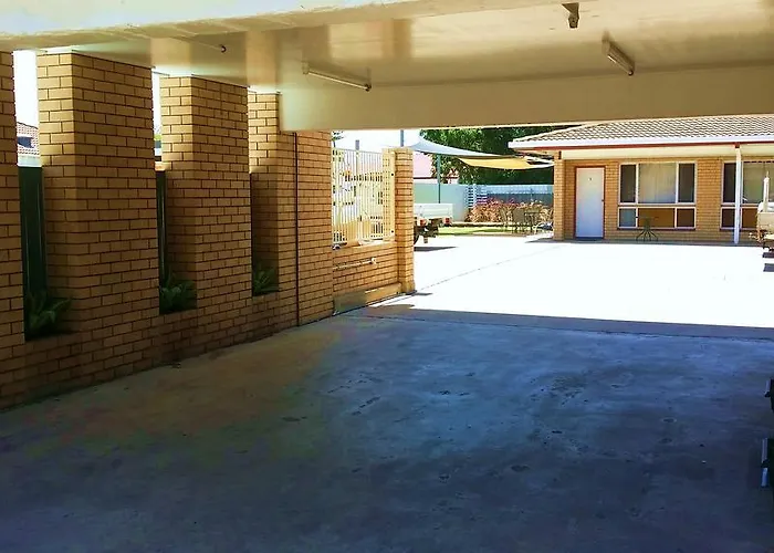 Jackaroo Apartments